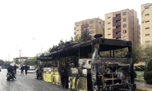 حمله آشوبگران به ساختمان شهرداری دامغان | دی ماه  ۱۴۰۴( انتشار برای اولین بار)