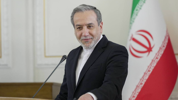 عراقچی: از دستور تسلیم، به تقاضای آتش‌بس رسیدند، چون ما نترسیدیم