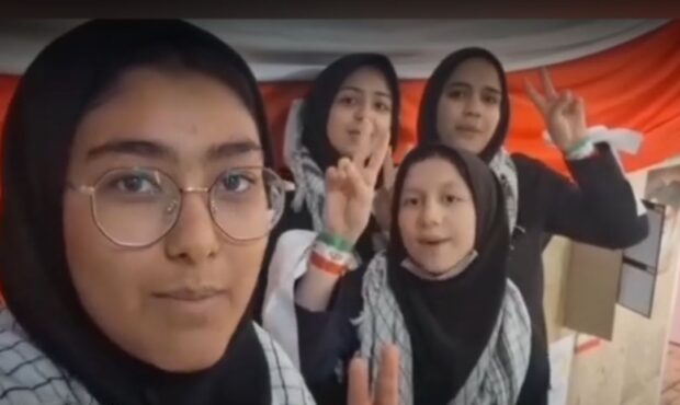 «نسلِ نو، راهِ نو، حماسه‌ی نو.