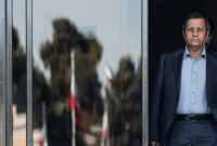 همتی از تک نرخی کردن ارز عقب نشست