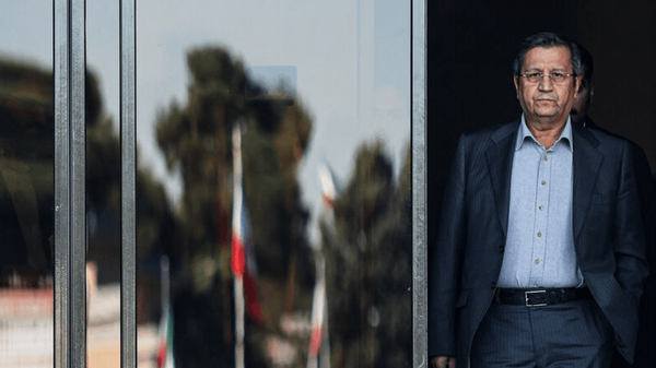 همتی از تک نرخی کردن ارز عقب نشست