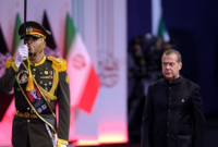 مدودف: ایران سلاحی قدرتمندتر از تنگه هرمز در اختیار دارد