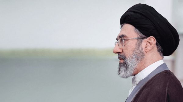 آیتالله خامنهای؛ فرماندهی که زمین بازی جنگ را تغییر داد آیتالله خامنهای؛ فرماندهی که زمین بازی جنگ را تغییر داد