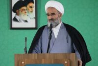 نماز سبب دوری انسان از تکبر می شود